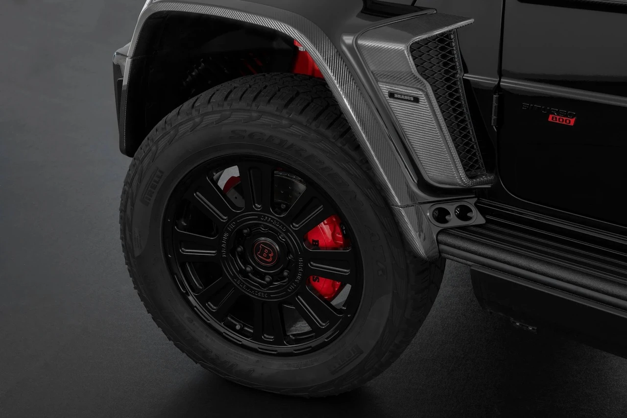 L'aventure Brabus XLP 800 6x6