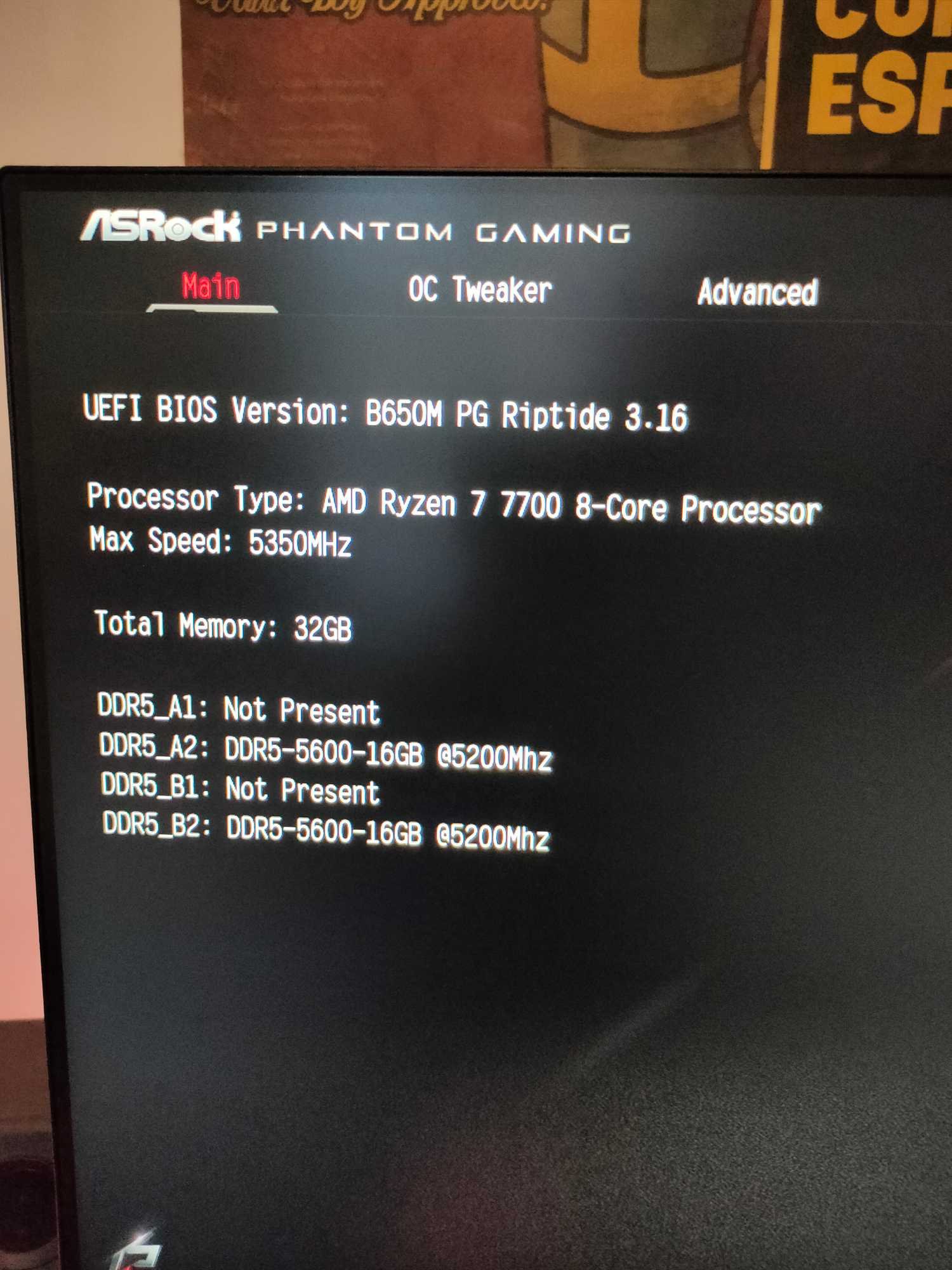 Un BIOS UEFI montrant l'AMD Ryzen 7 7700 fonctionne correctement.