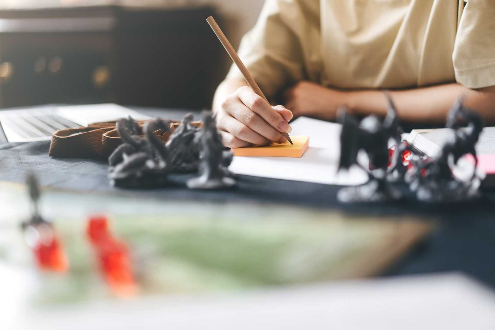 Un joueur RPG de table de table.