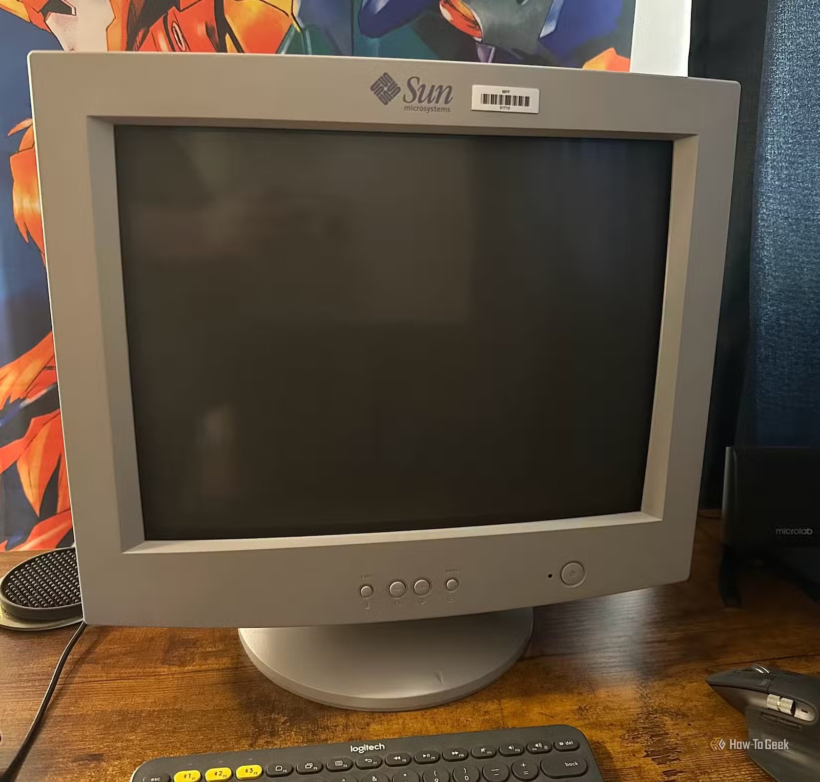 Une réflexion visible sur un moniteur CRT.