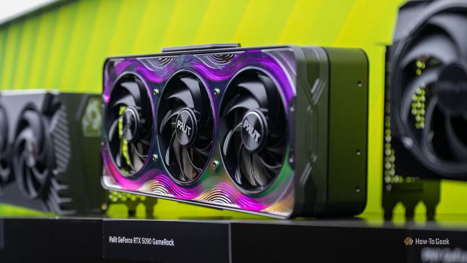 GPU Palit NVIDIA GeForce RTX 5090 affiché.