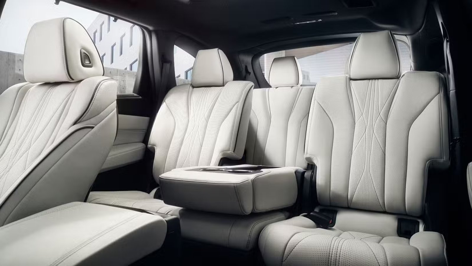 Prise de vue à l'intérieur de l'habitacle d'une Acura MDX Type S 2022.