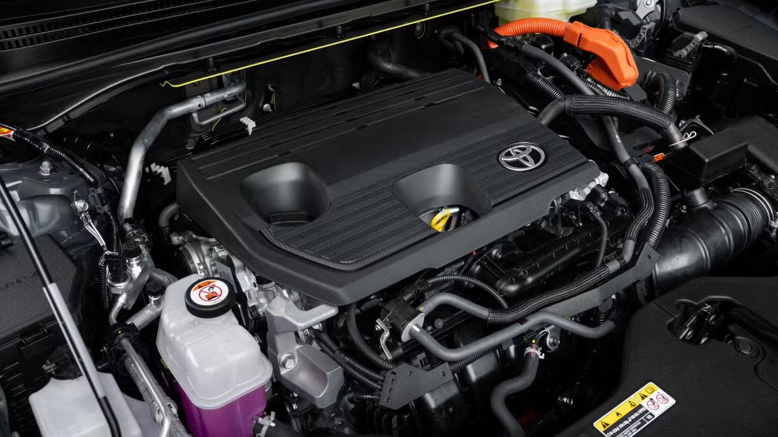 Gros plan sous le capot de la Toyota Crown Signia Limited 2025.