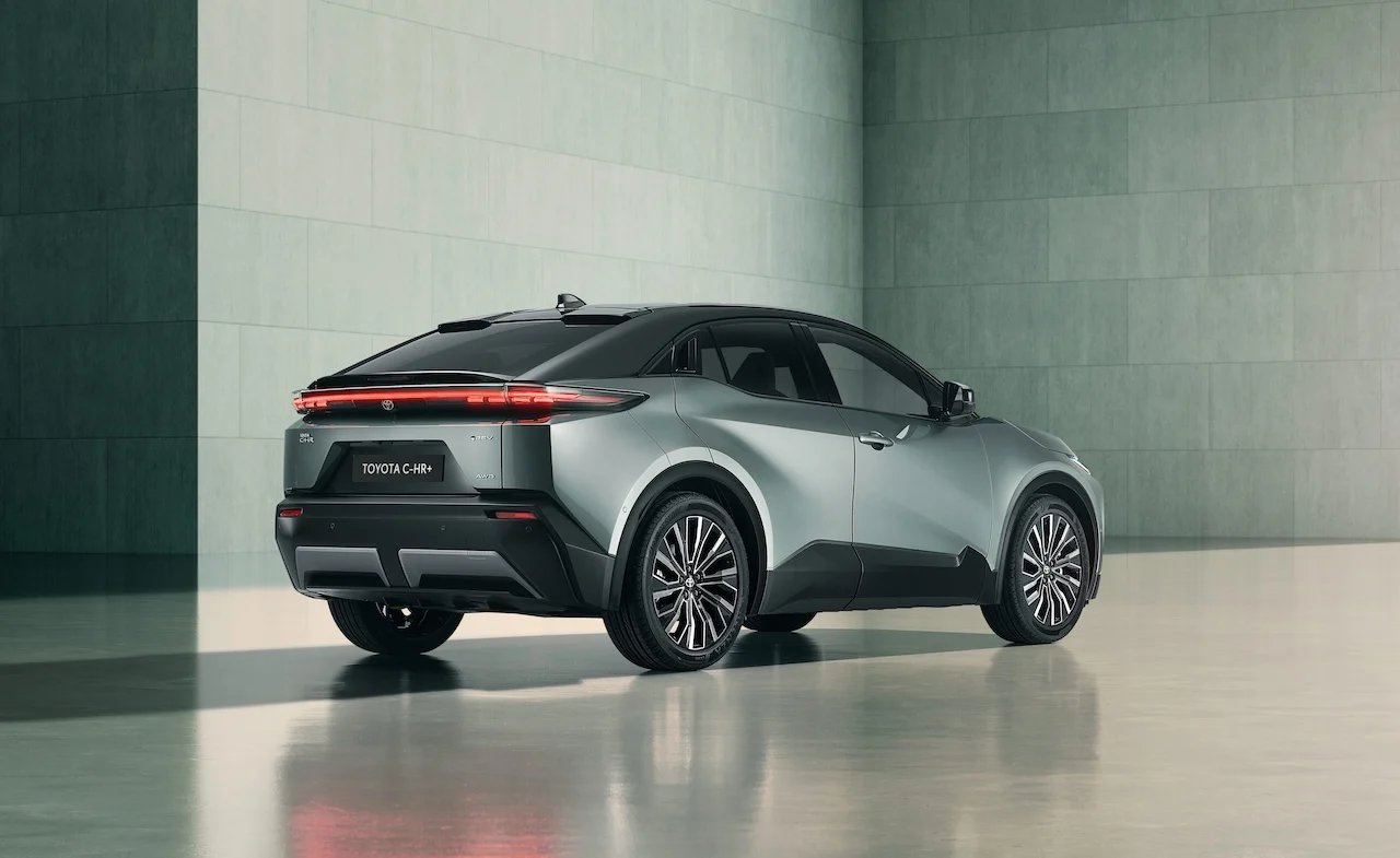 Toyota C-HR+