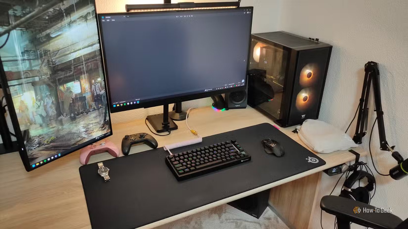 Une configuration de PC de bureau de jeu.