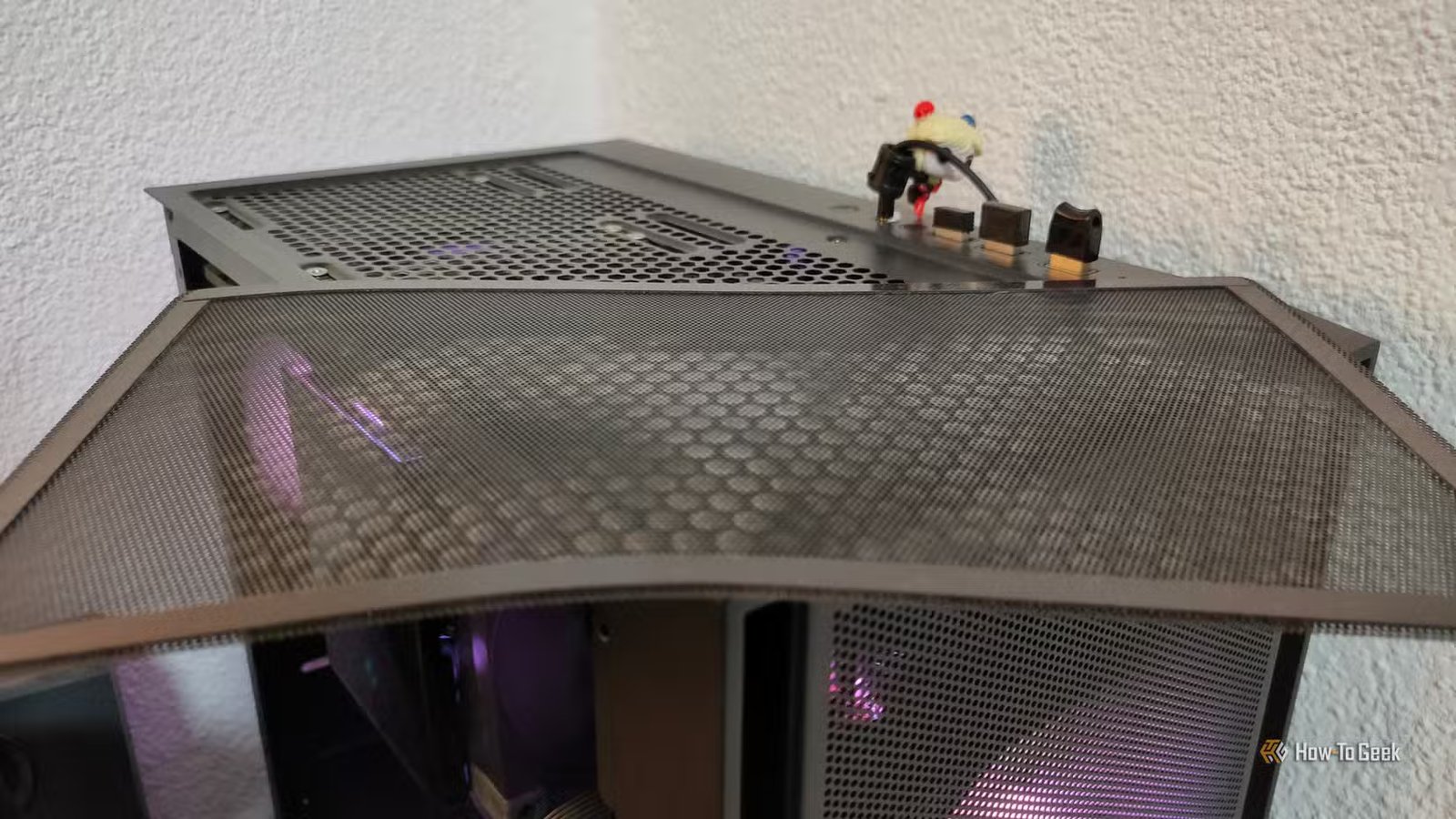 Un filtre à poussière magnétique d'un PC.