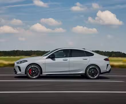 Vue de profil latérale d'un Gran Coupé Série 2 2026