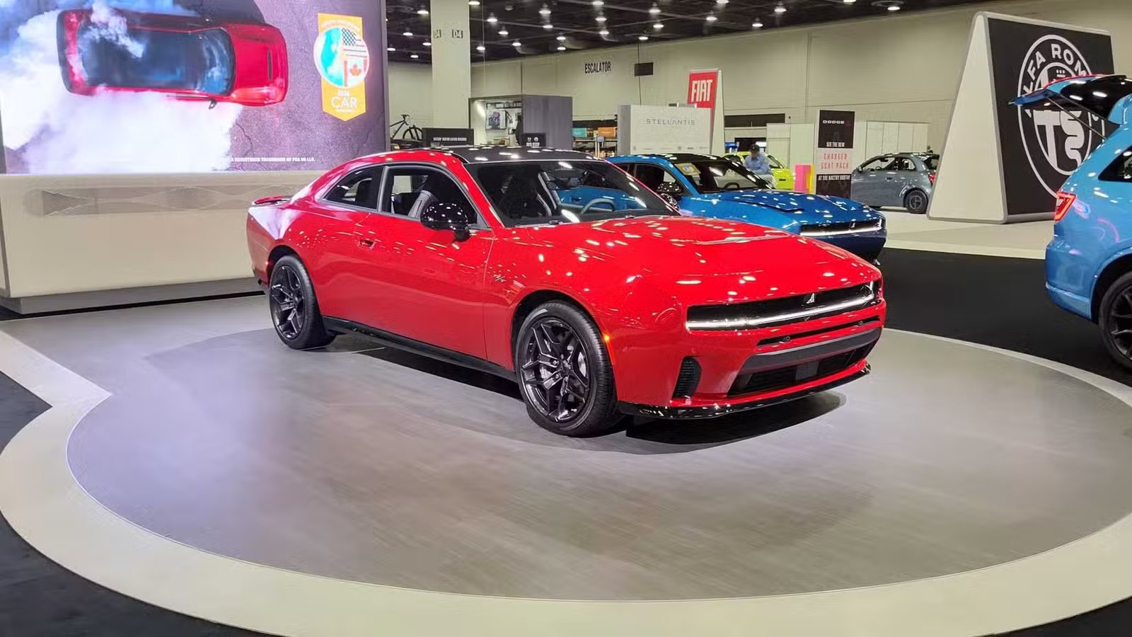 Plan 3/4 avant d'une Dodge Charger 2026 