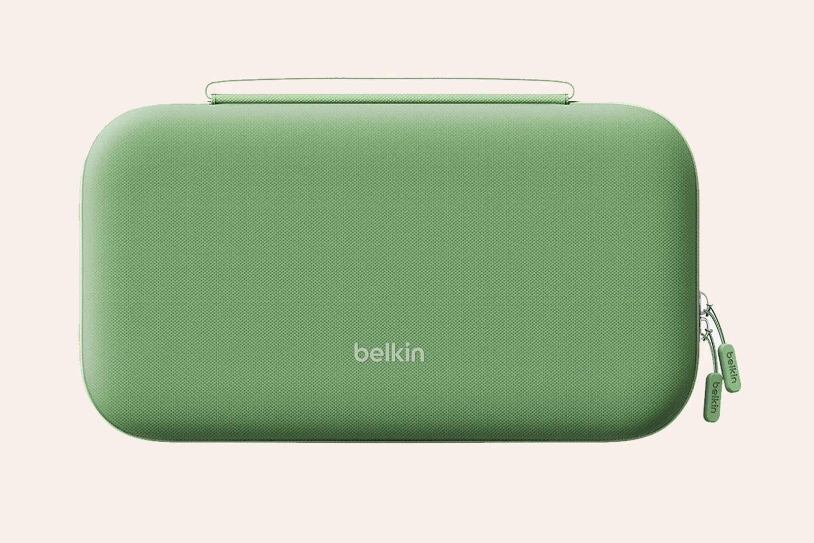 Charging Case Pro fermé, par le haut.