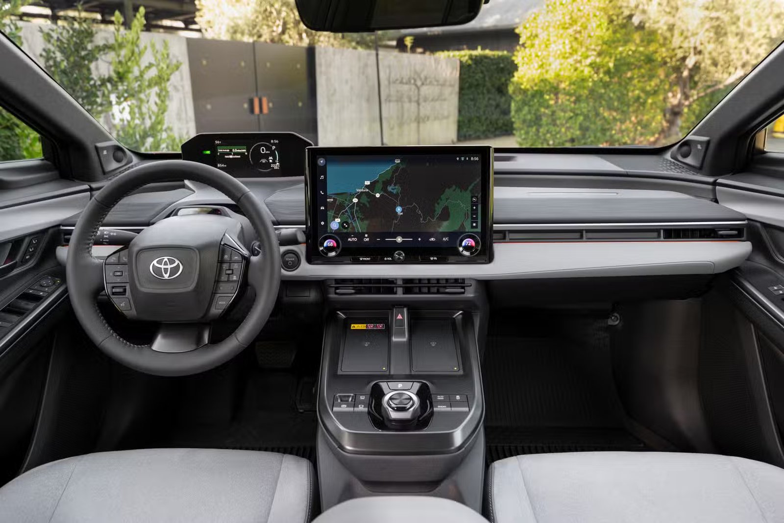 Intérieur du Toyota C-HR XSE 2026 montrant l'écran d'infodivertissement (1)