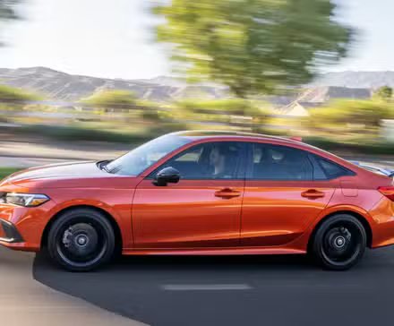 Vue de profil latérale d'une Honda Civic Si 2023