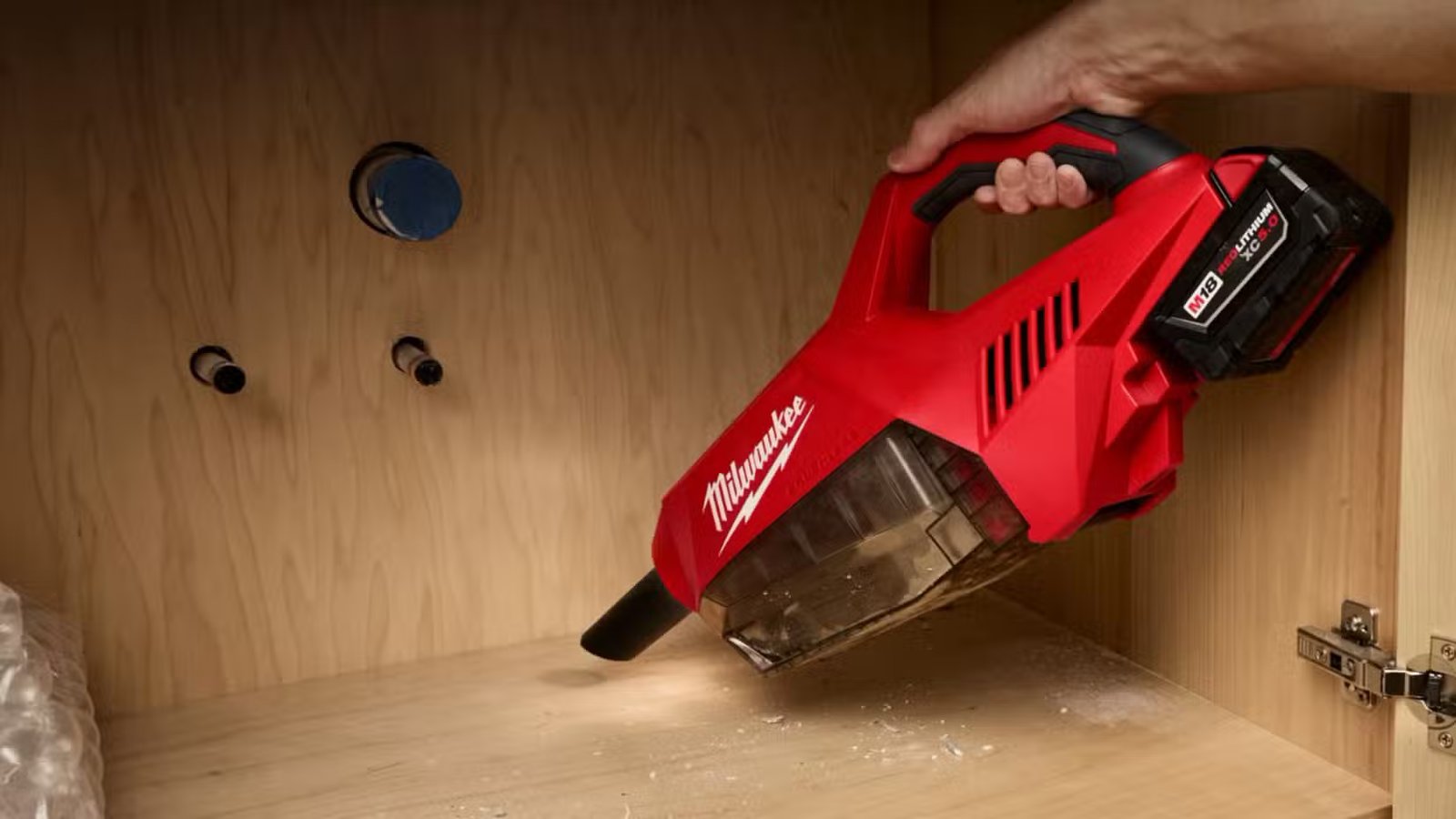 L'aspirateur M18 de Milwaukee.