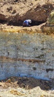 Claudio Latorre étudie la partie supérieure du Monte Verde