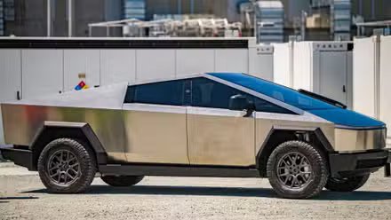 Tesla Cybertruck exposé