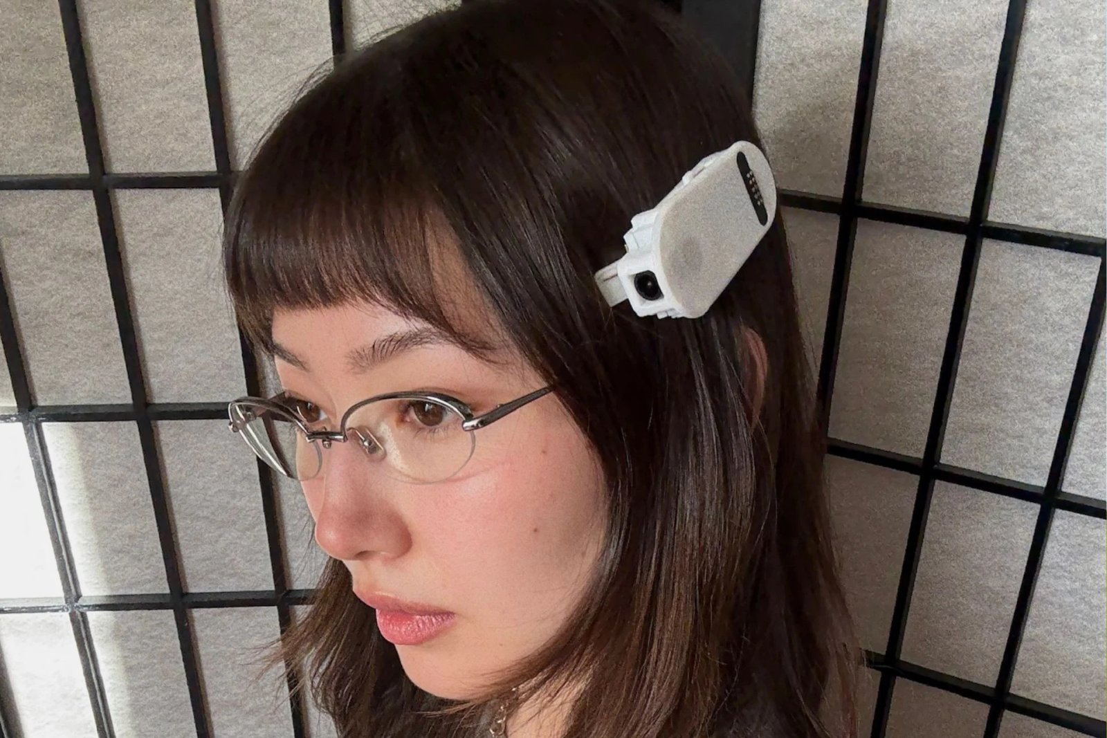 Caméra pince à cheveux