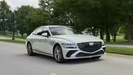 Plan d'action 3/4 avant d'une Genesis G80 2025 