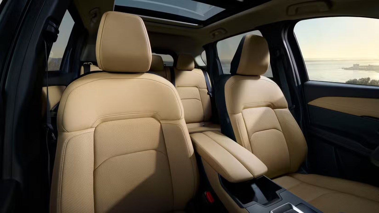 Plan des sièges avant à l'intérieur de l'habitacle d'un Mazda CX-5 2026.