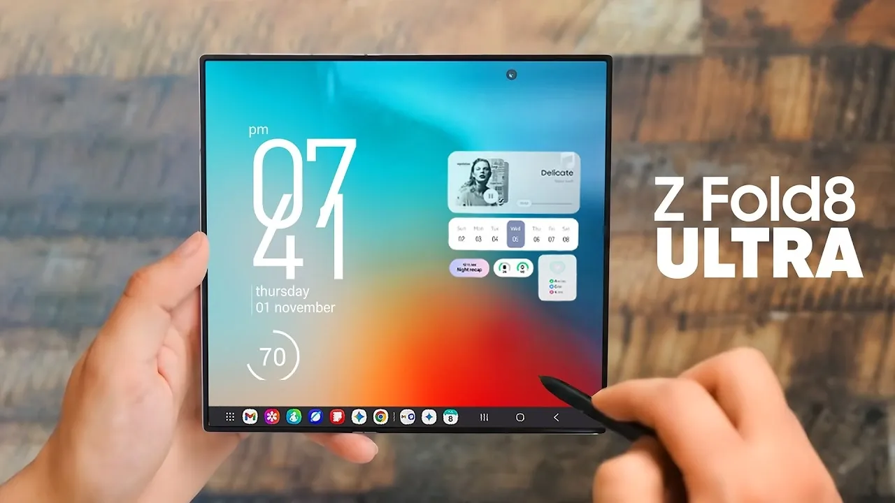 Comparaison côte à côte des Galaxy Z Fold 8 et Z Fold 8 Ultra.
