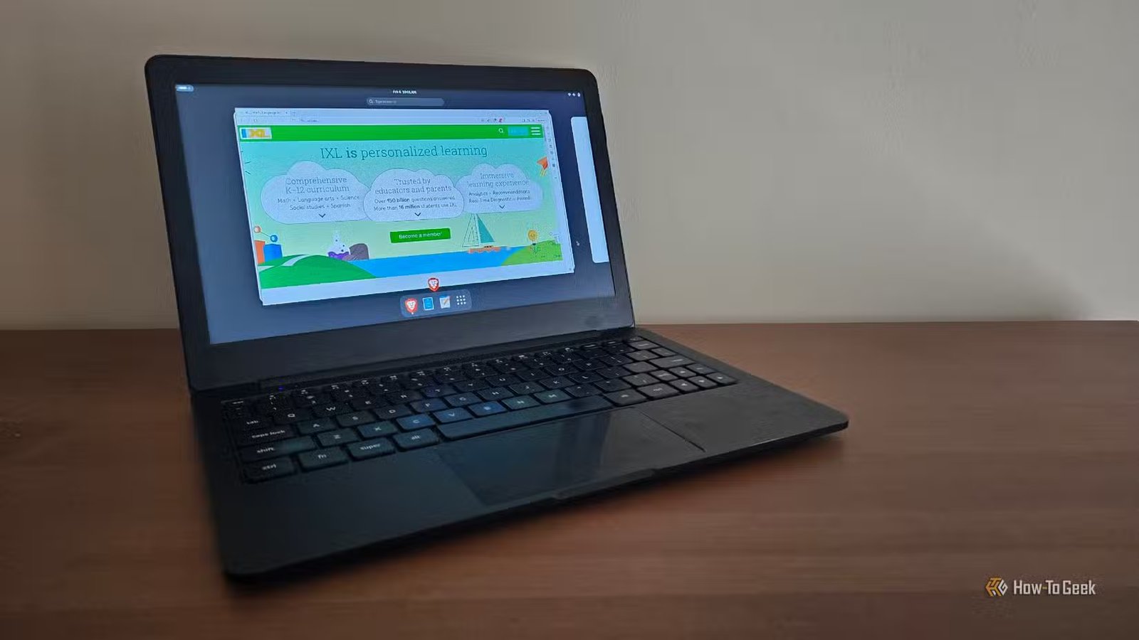 Fedora Silverblue fonctionnant sur un ordinateur portable Star Labs StarLite MKIV. 