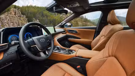 Toyota Crown Signia 2026 