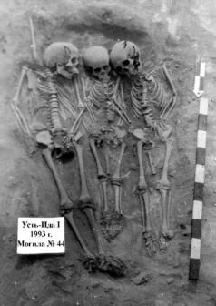 Enterrement néolithique du Baïkal trois enfants