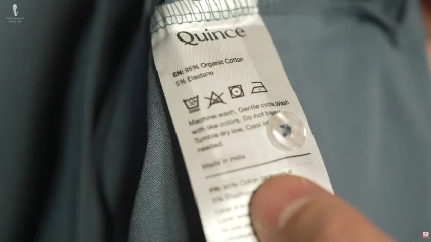 Étiquette de polo L'étiquette d'un polo