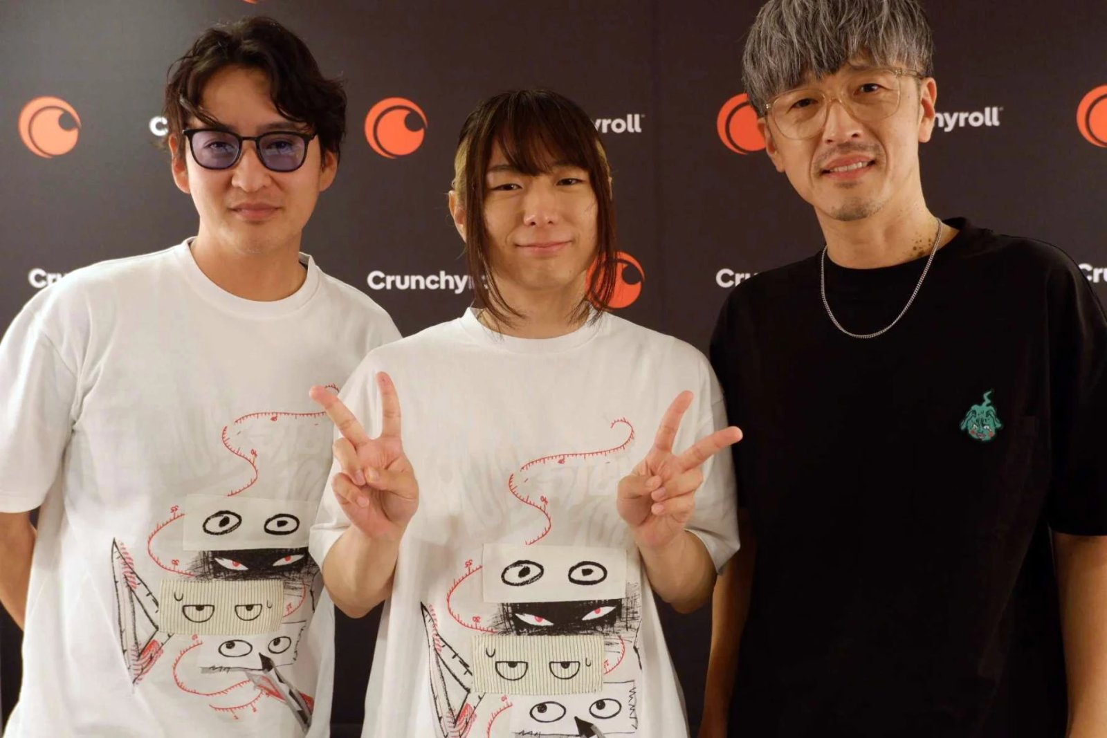Photo Mob Psycho 100 de Yuzuru Tachikawa, Setsuo Ito et Takahiro Sakurai.