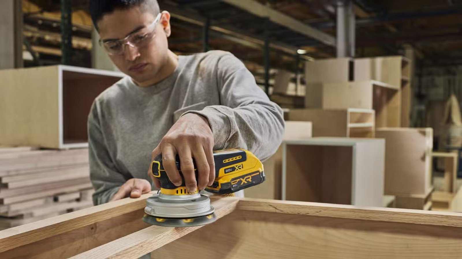 Ponceuse DeWALT 20V XR neuve