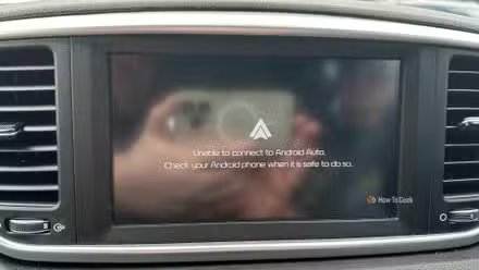 Message d'erreur Android Auto dans une KIA Sportage.