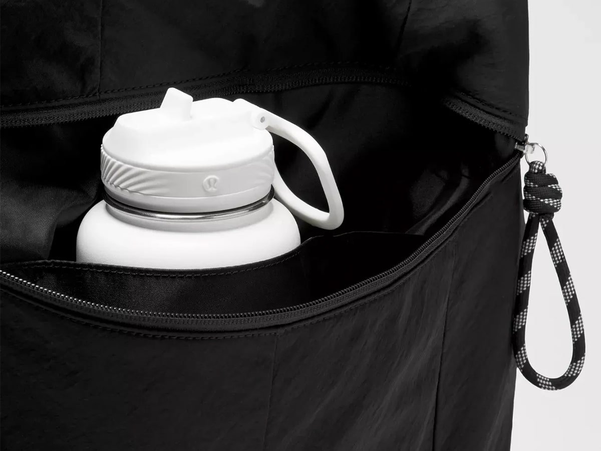 Bouteille de boisson au gros sac de cul de Lululemon