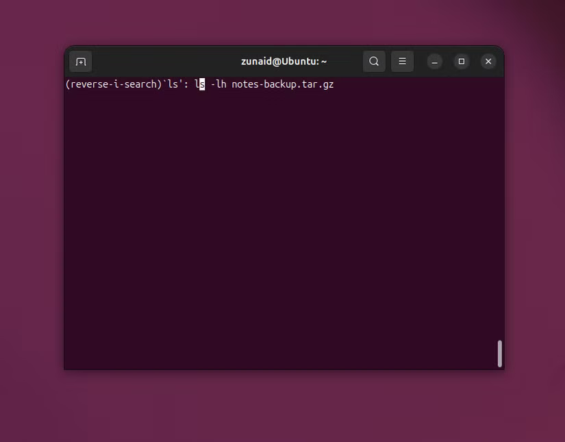 Utilisation de la recherche incrémentielle inversée sur le terminal Linux pour rechercher une commande précédemment exécutée.
