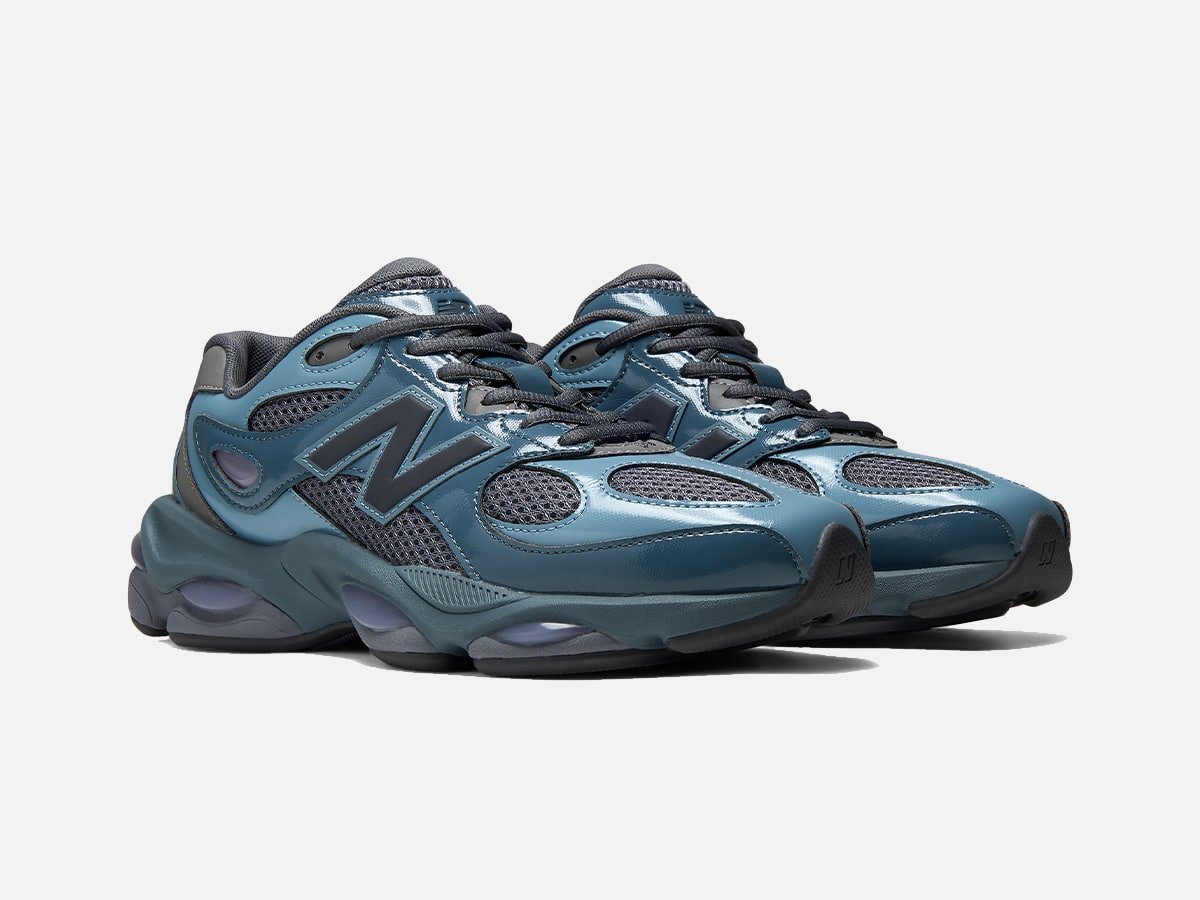 New Balance 983 avant trois quarts