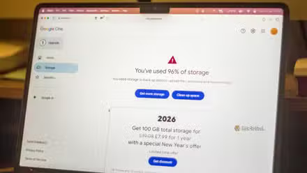 Un ordinateur sur la page de stockage Google One indiquant que le compte approche la limite gratuite de 15 Go.