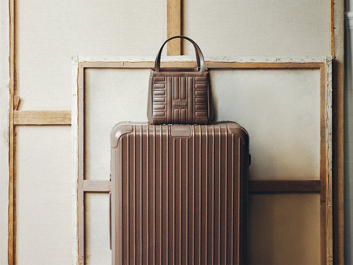 Rimowa collection outremer et terre d'ombre 0003 rimowa essentiel campagne outremer terre d'ombre toujours produit hr 16x9 03