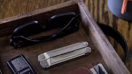 Chevet Leatherman Bond