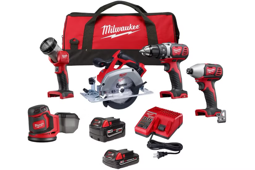 Kit combiné 7 pièces Milwaukee M18 Fuel montrant tous les outils et accessoires inclus