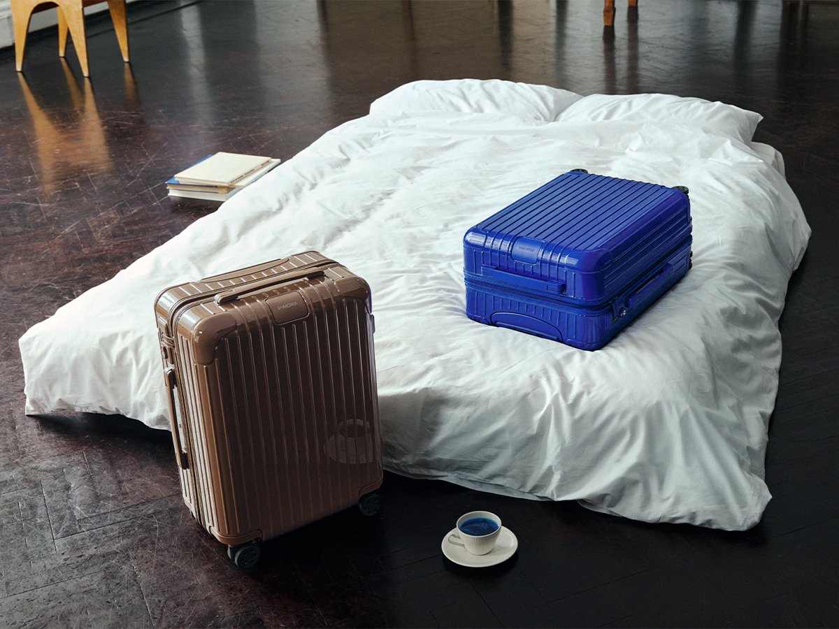 Rimowa collection outremer et terre d'ombre 0002 rimowa essentiel campagne outremer terre d'ombre toujours produit hr 16x9 05